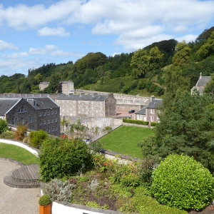 New_Lanark_Mills_-_Workers'_dwellings_from_the_viewing_gallery_-_geograph.org.uk_-_6254442