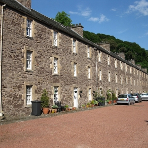 Rosedale_Street_Housing,_New_Lanark_-_geograph.org.uk_-_3718000