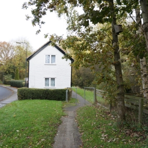 Lock_Cottage,_New_Earswick_-_geograph.org.uk_-_3747231